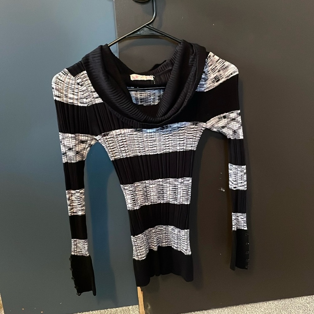 XS stretchy black and gray striped sweater with extra fabric at collar